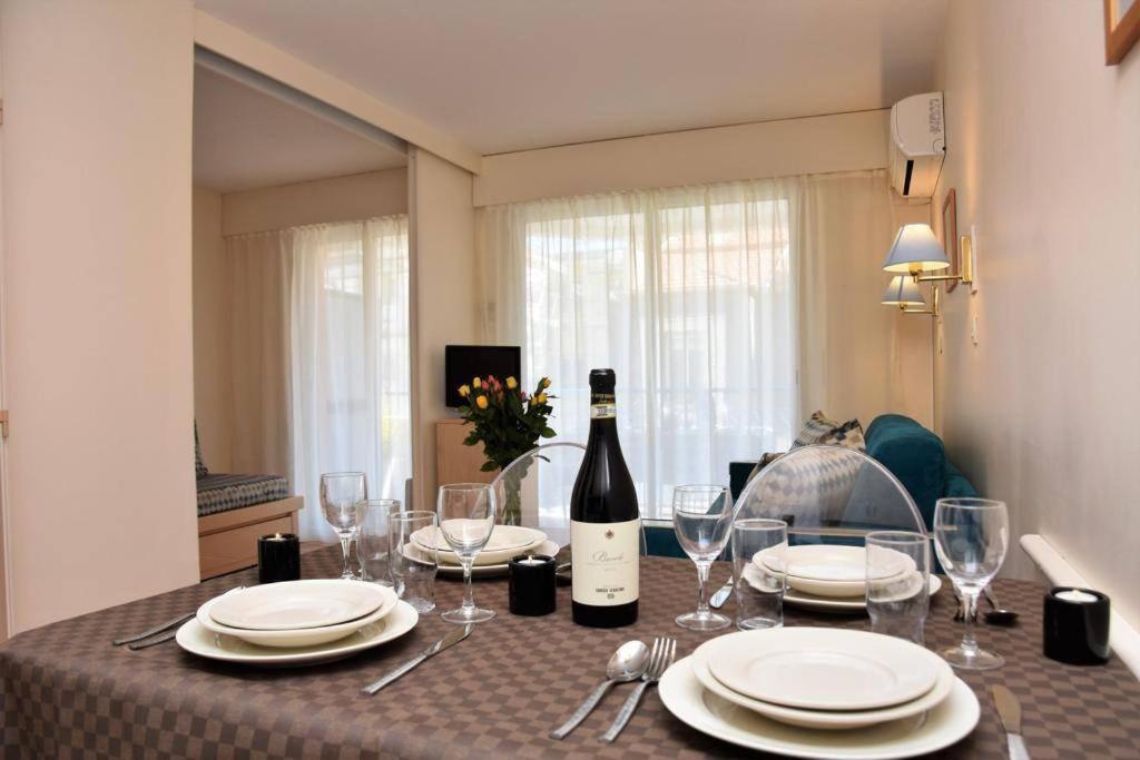 Les Rivages 2P Terrasse Parking Apartman Menton Kültér fotó