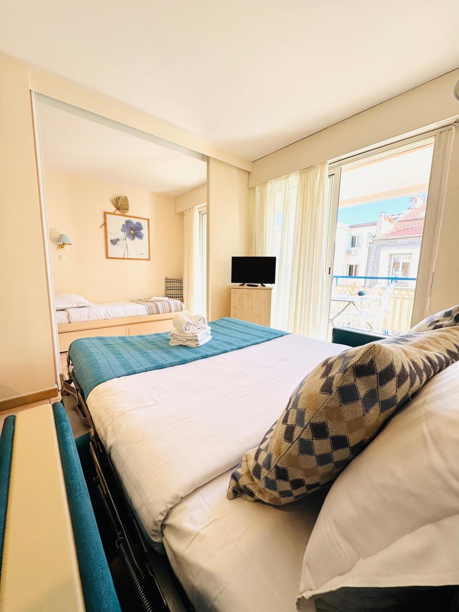 Les Rivages 2P Terrasse Parking Apartman Menton Kültér fotó