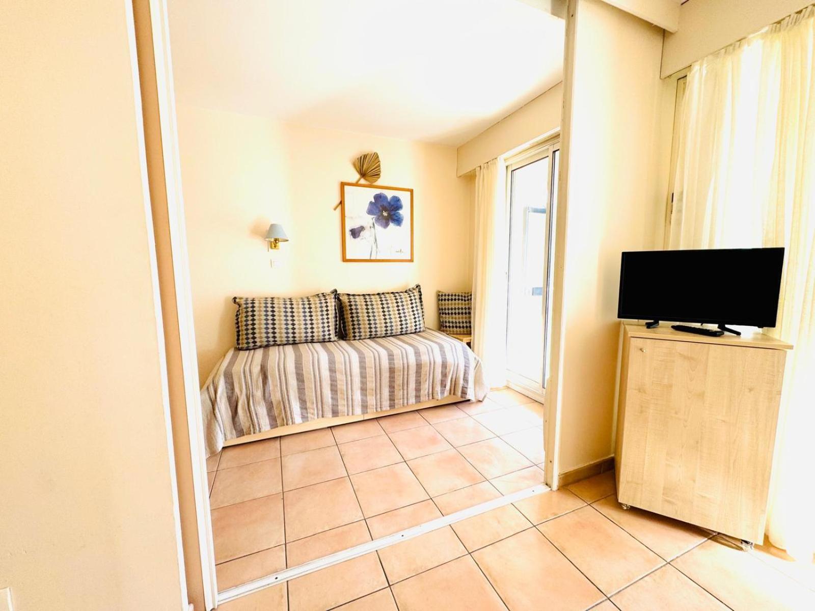 Les Rivages 2P Terrasse Parking Apartman Menton Kültér fotó